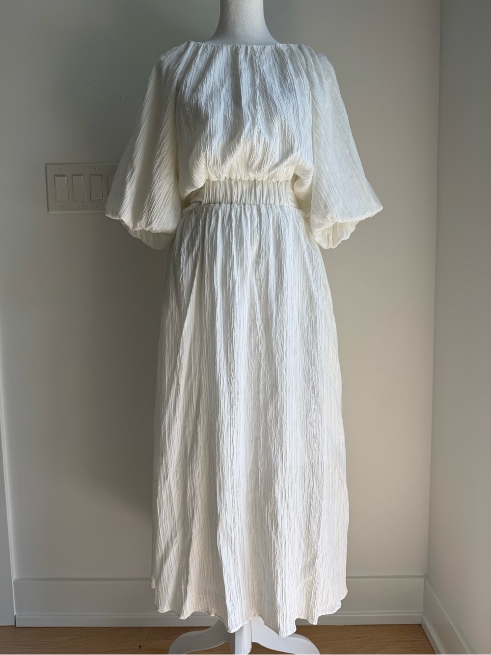 ARULA Cream Midi Dress with Flutter Sleeves